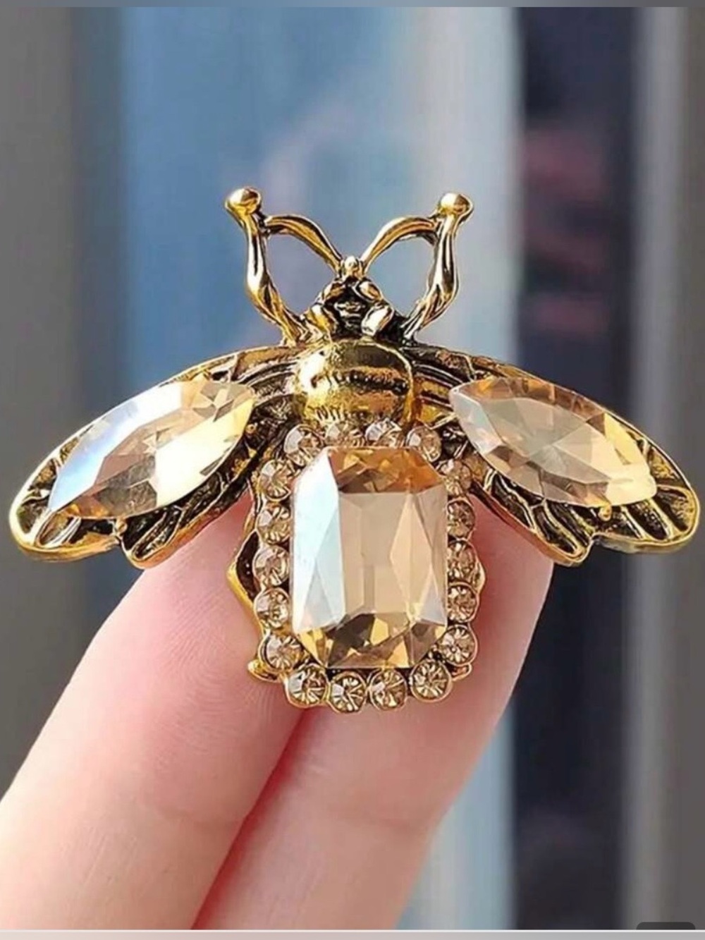 Gold Bee Champagne Crystal Vintage Brooch